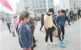 建筑工程系分團委開展“保護環(huán)境,你我同行”志愿者活動
