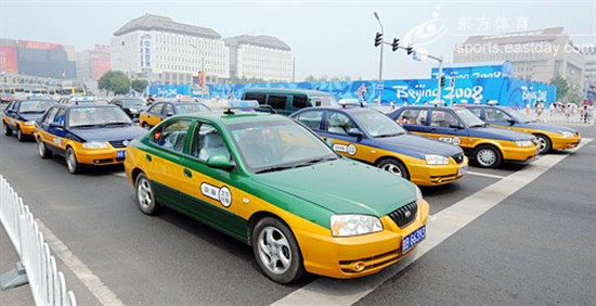 行業(yè)風(fēng)波背后現(xiàn)壟斷弊病 出租車改革如何“邁開腿”？