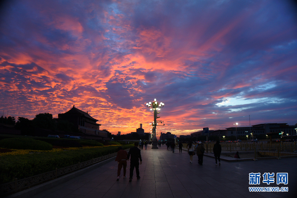 美哉，天安門！