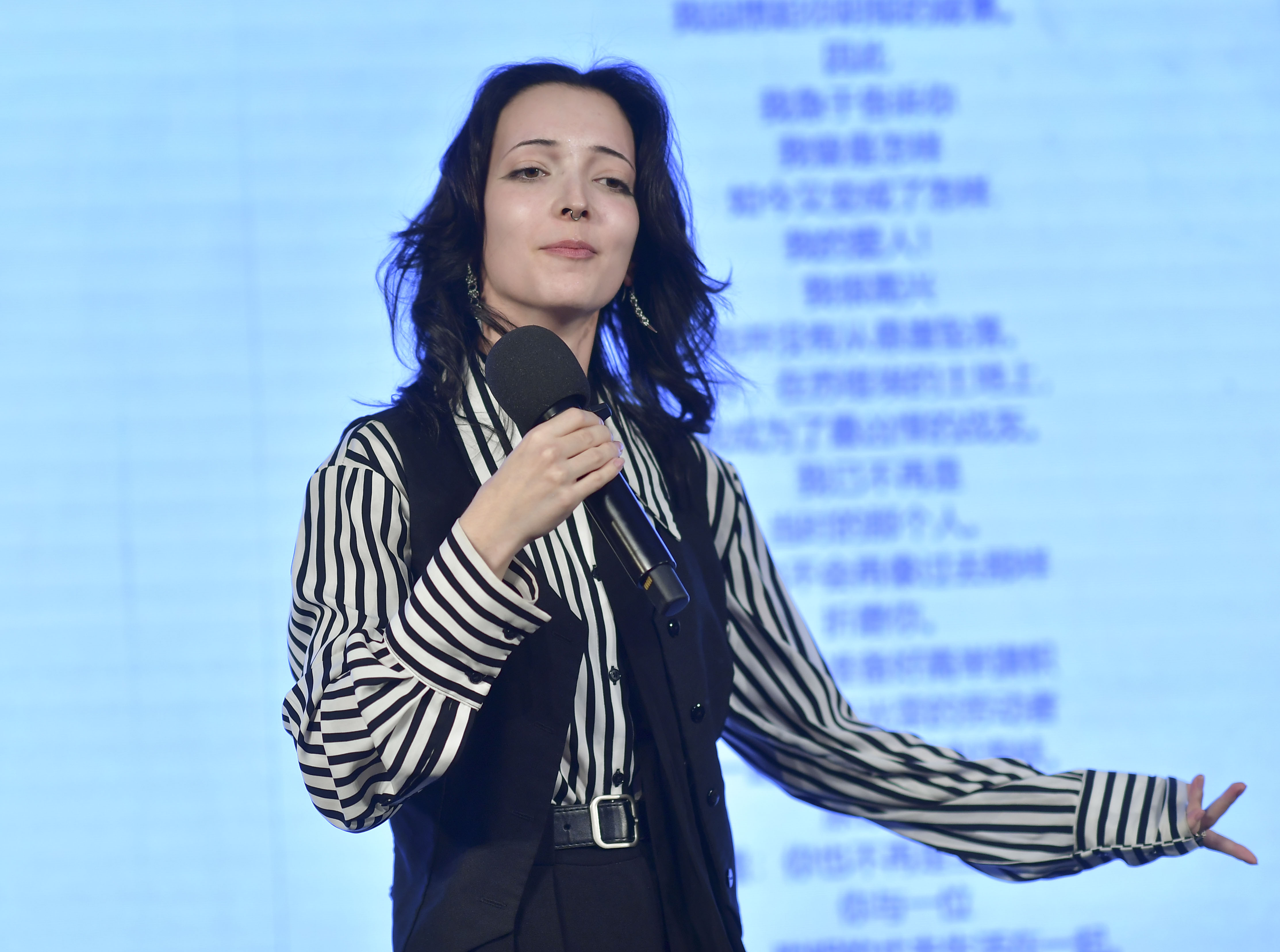 诗歌促进民心相通