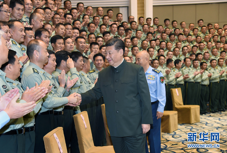 6月22日，正在山西省考察工作的中共中央總書記、國家主席、中央軍委主席習近平在太原接見駐晉部隊師以上領(lǐng)導干部和建制團單位主官。新華社記者 琚振華 攝