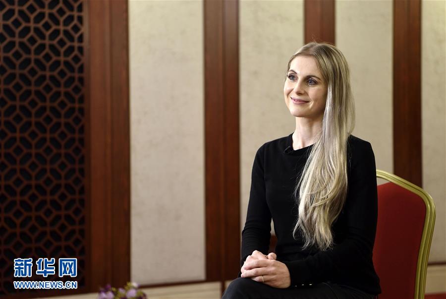 （圖文互動）（6）中國發(fā)展進(jìn)入新時代&mdash;&mdash;9名外籍語言專家眼中的十九大報(bào)告