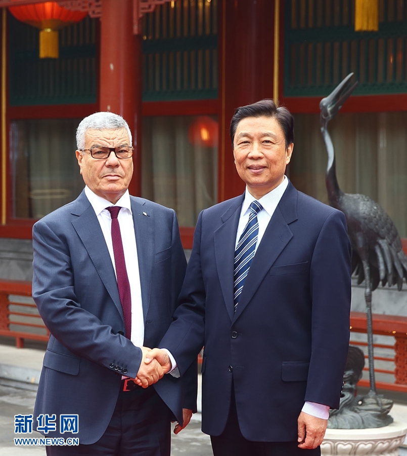 4月6日，國家副主席李源潮在北京會見由總書記薩伊達(dá)尼率領(lǐng)的阿爾及利亞民族解放陣線黨代表團(tuán)。 新華社記者 丁海濤 攝