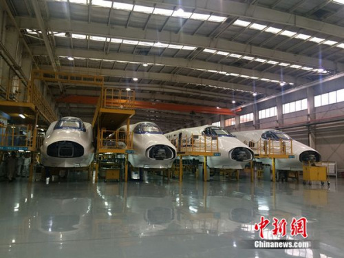 中車青島四方機(jī)車車輛股份有限公司廠房。中新網(wǎng) 邱宇 攝