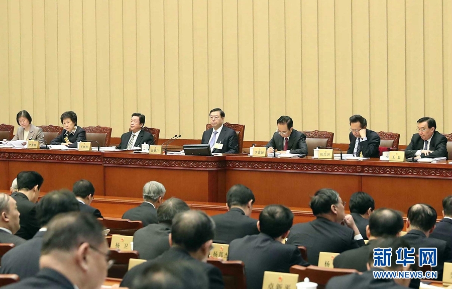 2月23日，十二屆全國人大常委會第三十三次會議在北京人民大會堂開幕。張德江委員長主持會議。 新華社記者　劉衛(wèi)兵　攝