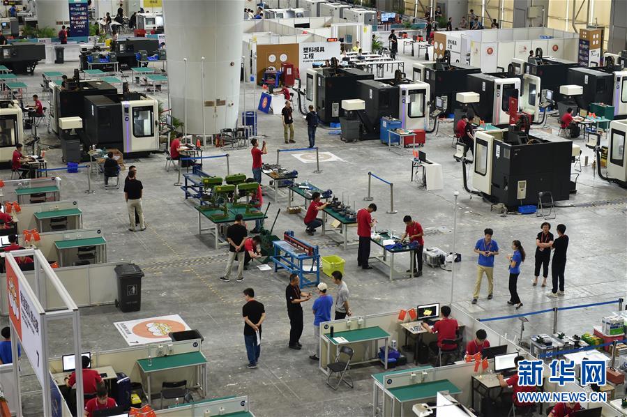 （新華全媒頭條&middot;圖文互動(dòng)）（1）上下合力，聚力破障，開辟&ldquo;大國(guó)工匠&rdquo;建設(shè)新格局