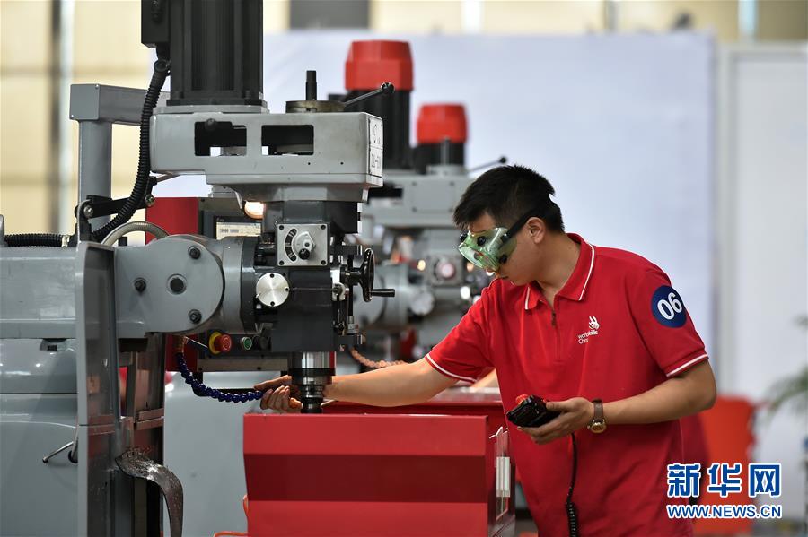 （新華全媒頭條&middot;圖文互動(dòng)）（4）上下合力，聚力破障，開辟&ldquo;大國(guó)工匠&rdquo;建設(shè)新格局