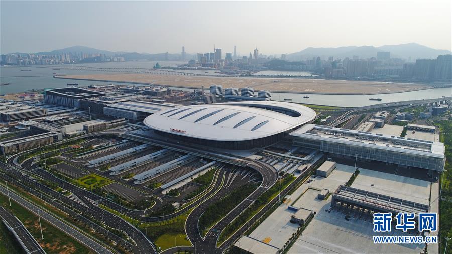 （新華全媒頭條&middot;圖文互動(dòng)）（11）開(kāi)創(chuàng)融合新格局　探索發(fā)展新路徑&mdash;&mdash;推進(jìn)粵港澳大灣區(qū)建設(shè)一年間