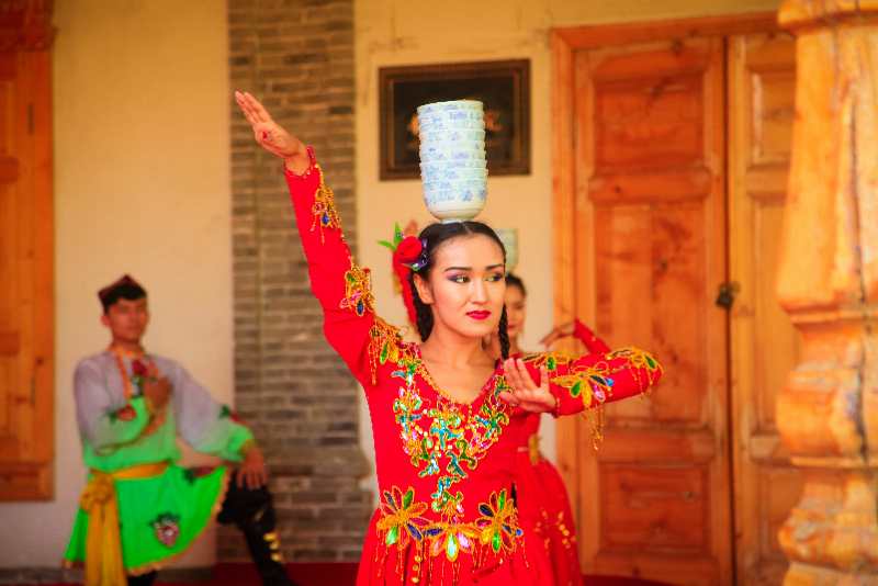 【新時(shí)代幸福美麗新邊疆】去伊犁喀贊其拜訪(fǎng)&ldquo;生活在宮殿里的老百姓&rdquo;