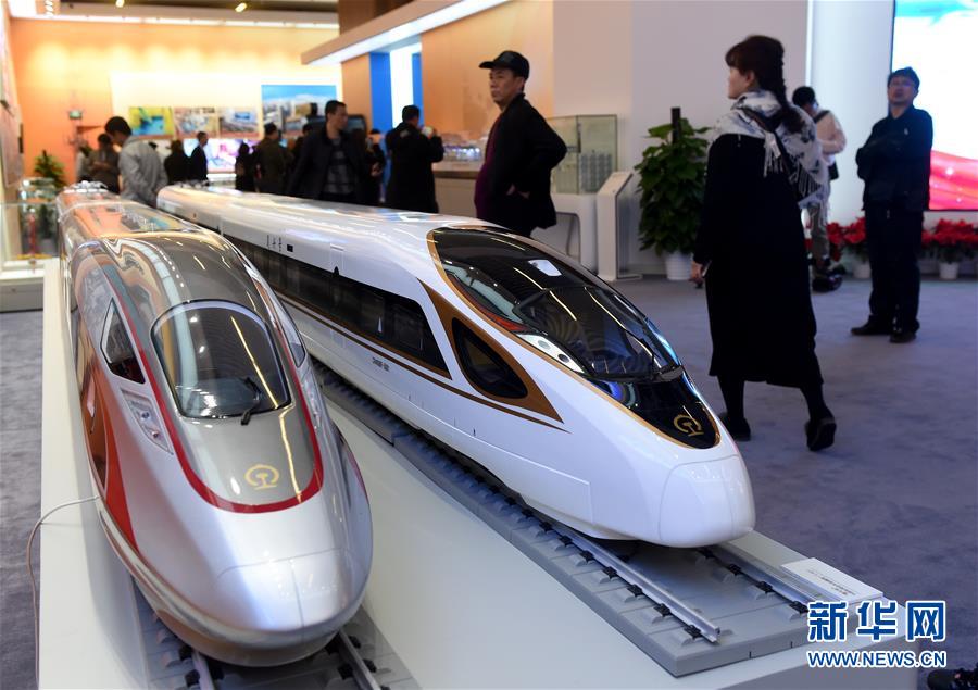 （新華全媒頭條&middot;圖文互動）（4）從歷史中汲取繼續(xù)前進(jìn)的力量&mdash;&mdash;習(xí)近平總書記參觀慶祝改革開放40周年大型展覽側(cè)記