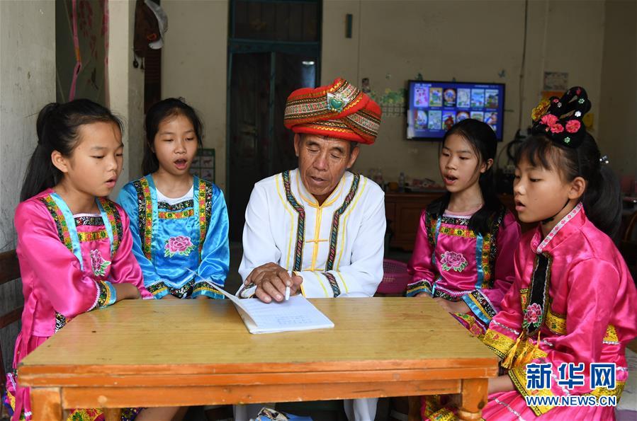 （輝煌60年&middot;壯美新廣西&middot;圖文互動）（5）和睦相處一家親 攜手并進謀發(fā)展&mdash;&mdash;廣西民族團結發(fā)展觀察