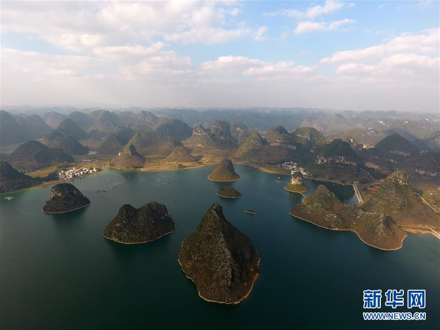 (輝煌60年·壯美新廣西·圖文互動(dòng))(1)攜手描繪八桂大地上的美麗畫卷——寫在廣西壯族自治區(qū)成立60周年之際