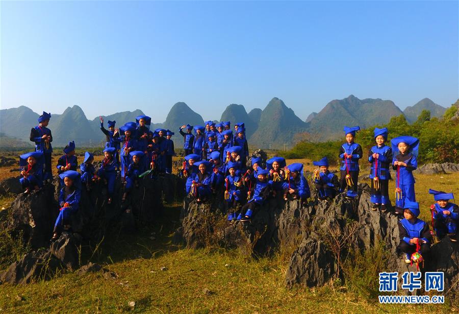 (輝煌60年·壯美新廣西·圖文互動(dòng))(4)攜手描繪八桂大地上的美麗畫卷——寫在廣西壯族自治區(qū)成立60周年之際