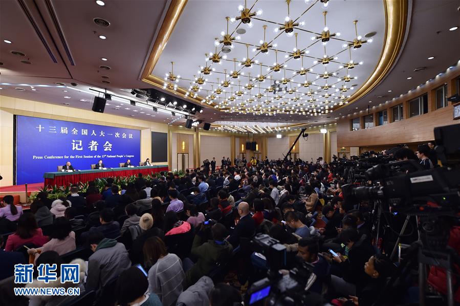 （兩會&middot;XHDW）（1）農(nóng)業(yè)部部長韓長賦等就&ldquo;實施鄉(xiāng)村振興戰(zhàn)略 推動農(nóng)業(yè)轉(zhuǎn)型升級&rdquo;答記者問