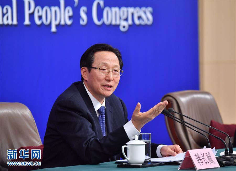 （兩會&middot;XHDW）（2）農(nóng)業(yè)部部長韓長賦等就&ldquo;實施鄉(xiāng)村振興戰(zhàn)略 推動農(nóng)業(yè)轉(zhuǎn)型升級&rdquo;答記者問