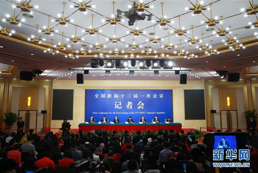 （兩會(huì)&middot;XHDW）（5）政協(xié)委員談提高保障和改善民生水平