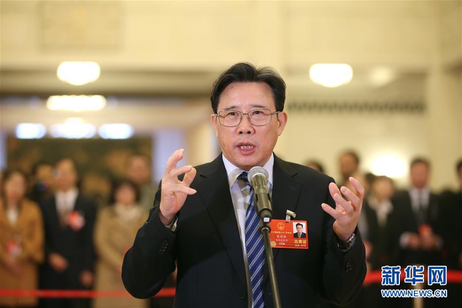 （兩會(huì)&middot;XHDW）（9）全國人大代表接受采訪