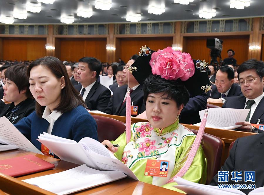 （兩會(huì)&middot;基層代表履職故事）（1）全國(guó)人大代表孫艷玲：做好非遺事業(yè)，讓古老技藝活起來(lái)