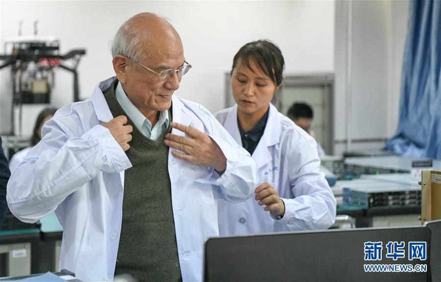 （今日關(guān)注&middot;科技獎(jiǎng)勵(lì)大會(huì)&middot;圖文互動(dòng)）（5）劉永坦：&ldquo;從0到1&rdquo;，他為祖國(guó)海疆雷達(dá)打造&ldquo;火眼金睛&rdquo;