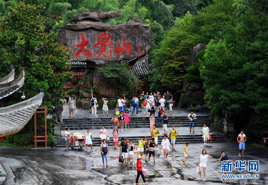 (兩會(huì)前夕看落實(shí)·圖文互動(dòng))(3)奮力脫貧攻堅(jiān) 生態(tài)追“清”逐“綠”——江西落實(shí)習(xí)近平總書(shū)記全國(guó)兩會(huì)重要講話精神紀(jì)實(shí)