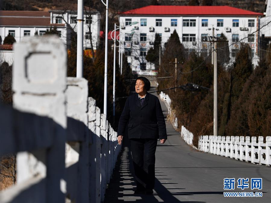 （新華全媒頭條&middot;迎接兩會(huì)特別報(bào)道&middot;圖文互動(dòng)）（1）奮進(jìn)，向著第一個(gè)百年奮斗目標(biāo)&mdash;&mdash;寫在2019年全國(guó)兩會(huì)召開之際