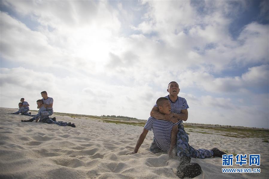 （壯麗70年&middot;奮斗新時(shí)代&middot;新華全媒頭條&middot;圖文互動(dòng)）（5）&ldquo;你在我的航程上，我在你的視線(xiàn)里&rdquo;&mdash;&mdash;走進(jìn)海軍西沙中建島官兵的五彩世界