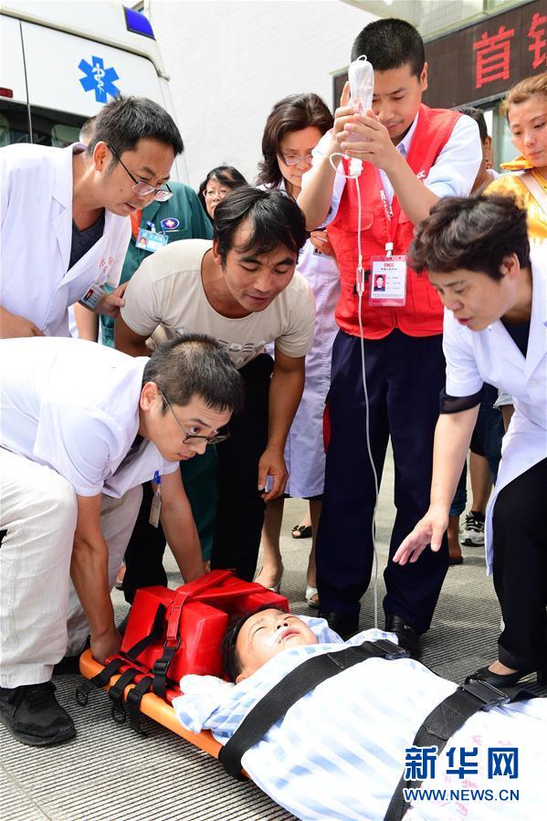 （新華全媒頭條&middot;圖文互動）（10）有一絲希望，就盡百倍努力&mdash;&mdash;貴州水城&ldquo;7&middot;23&rdquo;特大山體滑坡72小時救援紀(jì)實