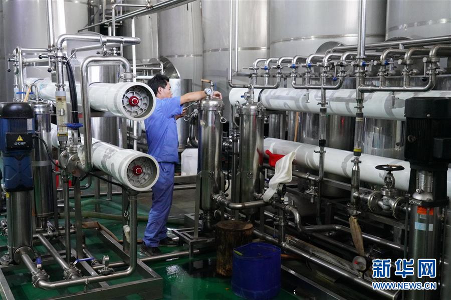 （在習(xí)近平新時代中國特色社會主義思想指引下&mdash;&mdash;新時代新作為新篇章&middot;總書記關(guān)心的百姓身邊事&middot;圖文互動）（1）大污染變身&ldquo;大寶藏&rdquo;：治理畜禽糞污，他們這樣干！