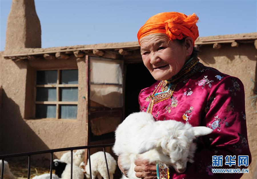 （壯麗70年&middot;奮斗新時(shí)代&mdash;&mdash;共和國榮光&middot;圖文互動）（2）都貴瑪：草原最美的額吉