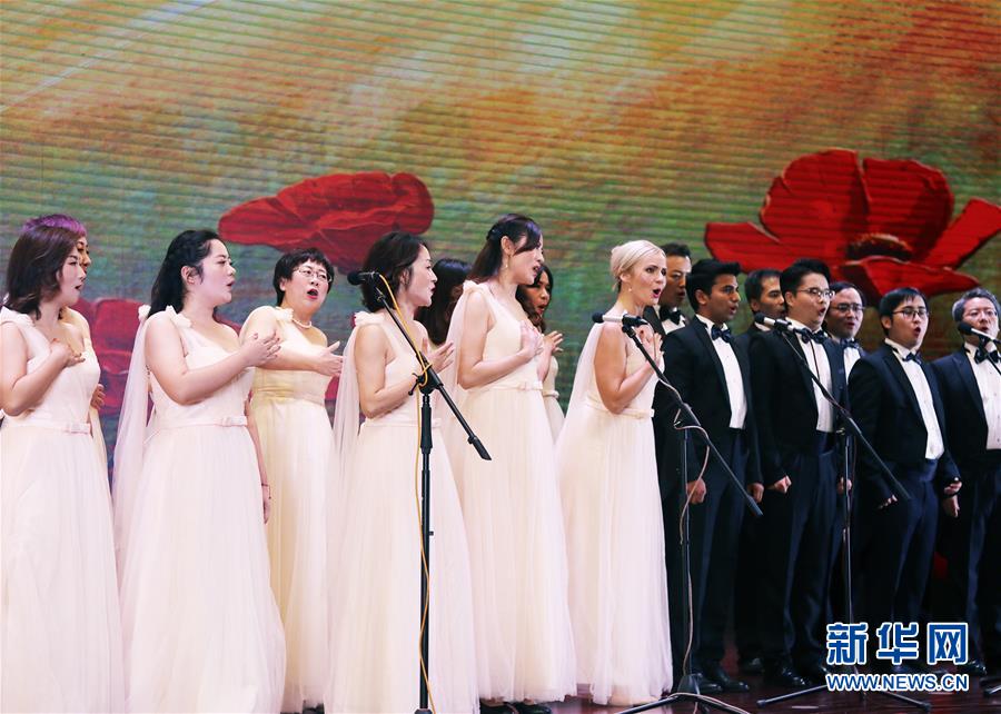 （在習(xí)近平新時(shí)代中國(guó)特色社會(huì)主義思想指引下——新時(shí)代新作為新篇章·總書(shū)記關(guān)切開(kāi)放事·圖文互動(dòng)）（5）開(kāi)放的中國(guó)，夢(mèng)想的模樣——洋學(xué)生在中國(guó)的日子