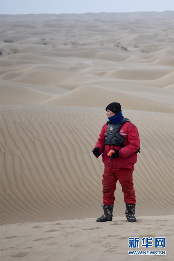 （新春走基層&middot;圖文互動）（4）大漠中，一頂帳篷守歲五年