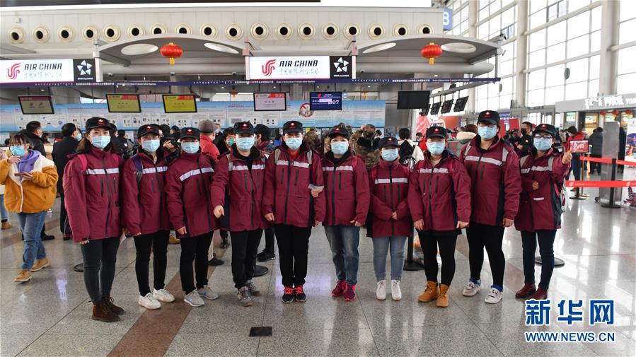 （新華全媒頭條&middot;圖文互動(dòng)）（5）黨旗，高高飄揚(yáng)在防控疫情斗爭(zhēng)第一線&mdash;&mdash;各級(jí)黨組織和廣大黨員干部投身疫情防控阻擊戰(zhàn)紀(jì)實(shí)