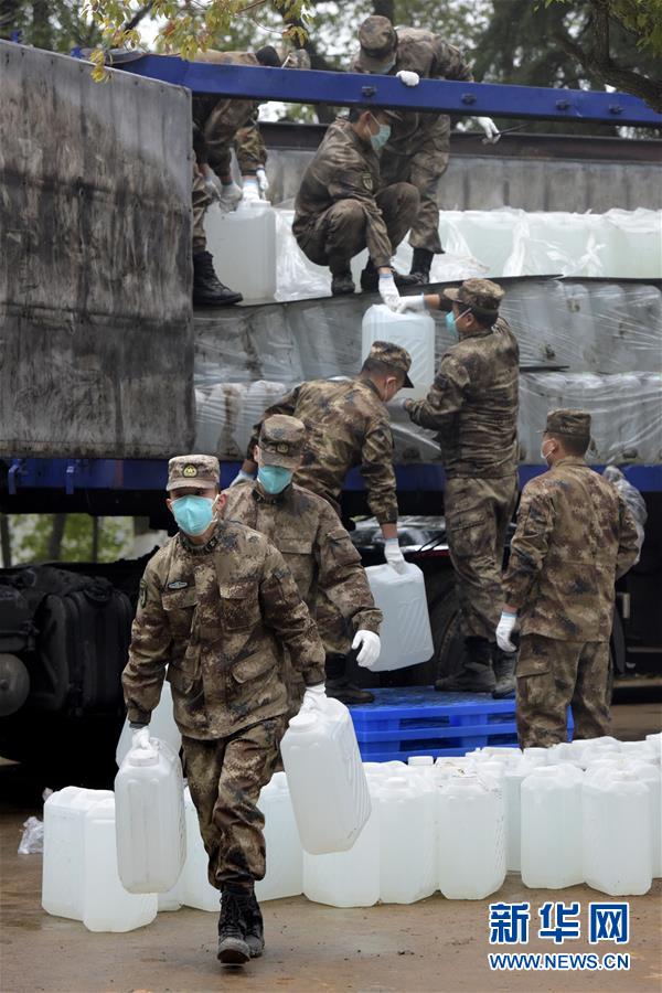 （聚焦疫情防控&middot;圖文互動(dòng)）（2）邯鄲市愛國擁軍聯(lián)合會(huì)為武漢火神山醫(yī)院捐贈(zèng)百噸醫(yī)用消毒原液