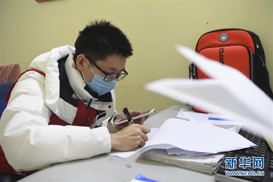 （聚焦疫情防控&middot;圖文互動(dòng)）（6）&ldquo;排查越嚴(yán)密，群眾越安心&rdquo;&mdash;&mdash;重慶日均組織40多萬(wàn)人有序排查疫情