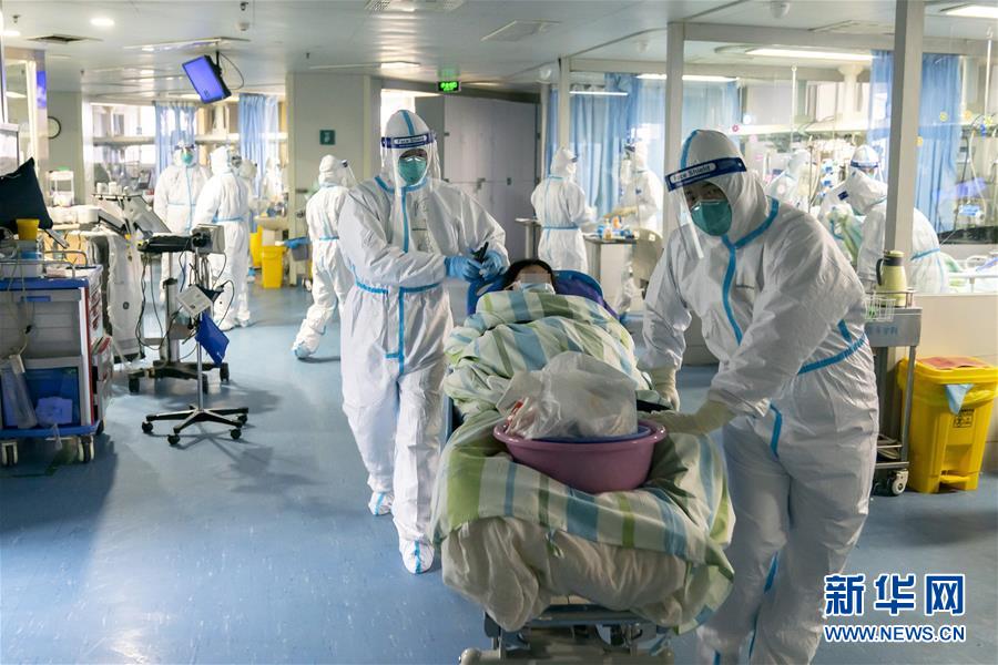 （新華全媒頭條&middot;圖文互動）（16）火線上的中流砥柱&mdash;&mdash;獻(xiàn)給奮戰(zhàn)在抗疫一線的醫(yī)務(wù)工作者