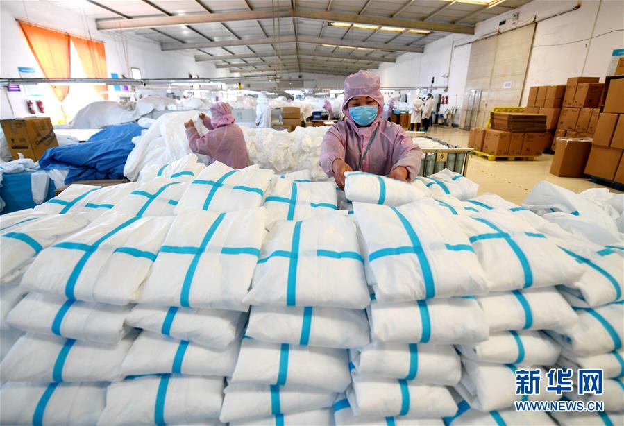（聚焦疫情防控&middot;圖文互動(dòng)）（5）我們能多產(chǎn)一件，前方就少一份風(fēng)險(xiǎn)&mdash;&mdash;醫(yī)用防護(hù)服&ldquo;河北制造&rdquo;緊急&ldquo;起飛&rdquo;記