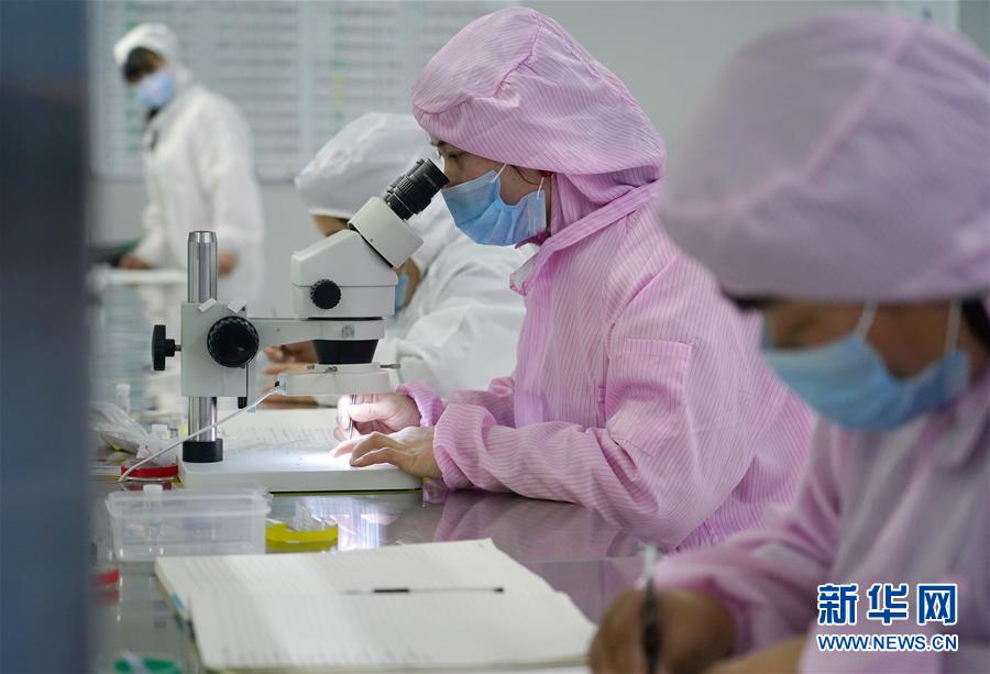 （決戰(zhàn)決勝脫貧攻堅&middot;圖文互動）（2）秦巴山區(qū)：戰(zhàn)疫戰(zhàn)貧，兩場仗都要打贏