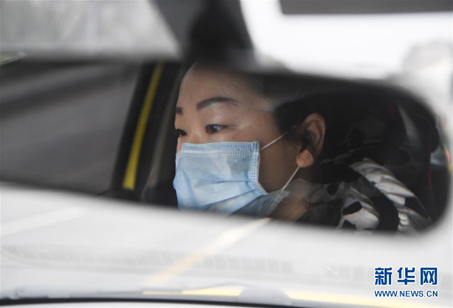 （聚焦疫情防控&middot;圖文互動(dòng)）（1）&ldquo;讓醫(yī)務(wù)人員無(wú)后顧之憂(yōu)！&rdquo;&mdash;&mdash;重慶志愿者&ldquo;守護(hù)&rdquo;千余名一線(xiàn)醫(yī)護(hù)人員家屬見(jiàn)聞