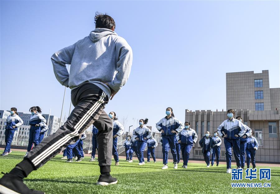 （圖文互動）（11）&ldquo;早&rdquo;安同學(xué)，&ldquo;早&rdquo;安老師！&mdash;&mdash;新疆初高中畢業(yè)班復(fù)課一周回訪見聞