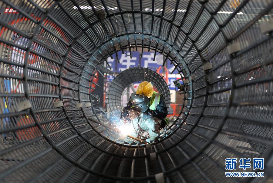 （中國經(jīng)濟新觀察&middot;圖文互動）（3）重大投資項目開復(fù)工提速 吹響中國經(jīng)濟復(fù)蘇&ldquo;沖鋒號&rdquo;