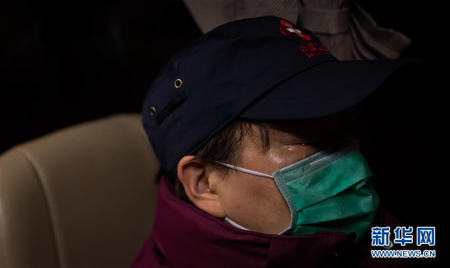 （新華全媒頭條·習(xí)近平致敬的戰(zhàn)“疫”英雄·武漢人民篇·圖文互動(dòng)）（11）壯哉，大武漢——獻(xiàn)給英雄的武漢人民