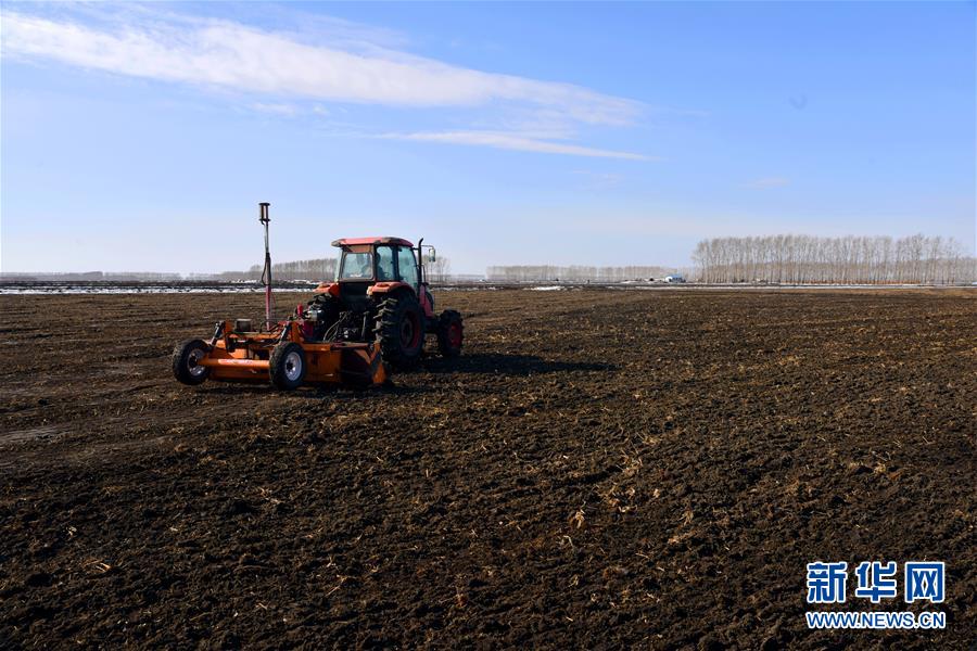 （在習近平新時代中國特色社會主義思想指引下&mdash;&mdash;新時代新作為新篇章&middot;習近平總書記關(guān)切事&middot;圖文互動）（4）希望的田野，希望的春天&mdash;&mdash;各地農(nóng)業(yè)生產(chǎn)新動態(tài)掃描