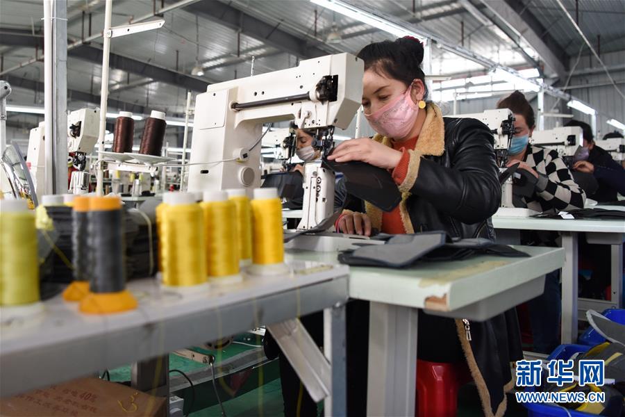 （決戰(zhàn)決勝脫貧攻堅(jiān)&middot;圖文互動(dòng)）（4）決戰(zhàn)昆侖&mdash;&mdash;新疆聚焦10個(gè)未摘帽縣展開深度貧困攻堅(jiān)戰(zhàn) 