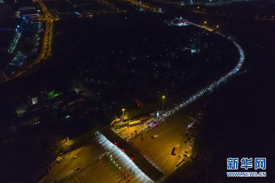 （新華全媒頭條&middot;圖文互動）（3）武漢重啟，不負(fù)春天&mdash;&mdash;寫在武漢&ldquo;解封&rdquo;之際