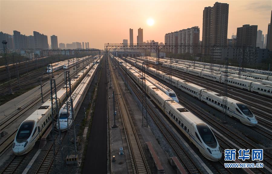 （新華全媒頭條&middot;圖文互動）（6）武漢重啟，不負(fù)春天&mdash;&mdash;寫在武漢&ldquo;解封&rdquo;之際