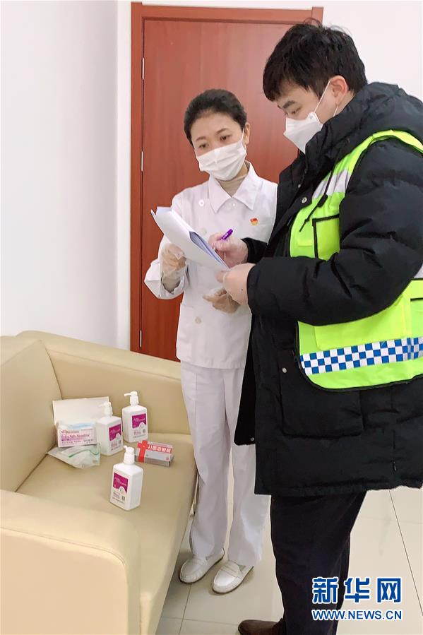 （一線(xiàn)抗疫群英譜&middot;圖文互動(dòng)）（1）哺乳期媽媽&ldquo;千里逆行&rdquo;戰(zhàn)&ldquo;疫&rdquo;