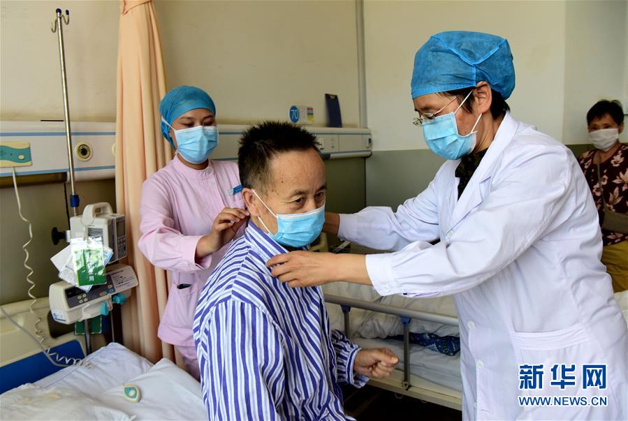 （圖文互動）（2）會說話的戰(zhàn)&ldquo;疫&rdquo;包&mdash;&mdash;縣醫(yī)院女院長白金娥抗疫故事