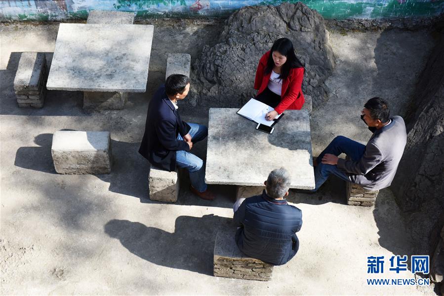 (新華全媒頭條·圖文互動(dòng))(10)刺梨花開(kāi)滿山紅——記在貴州脫貧攻堅(jiān)一線奮斗的殘疾人