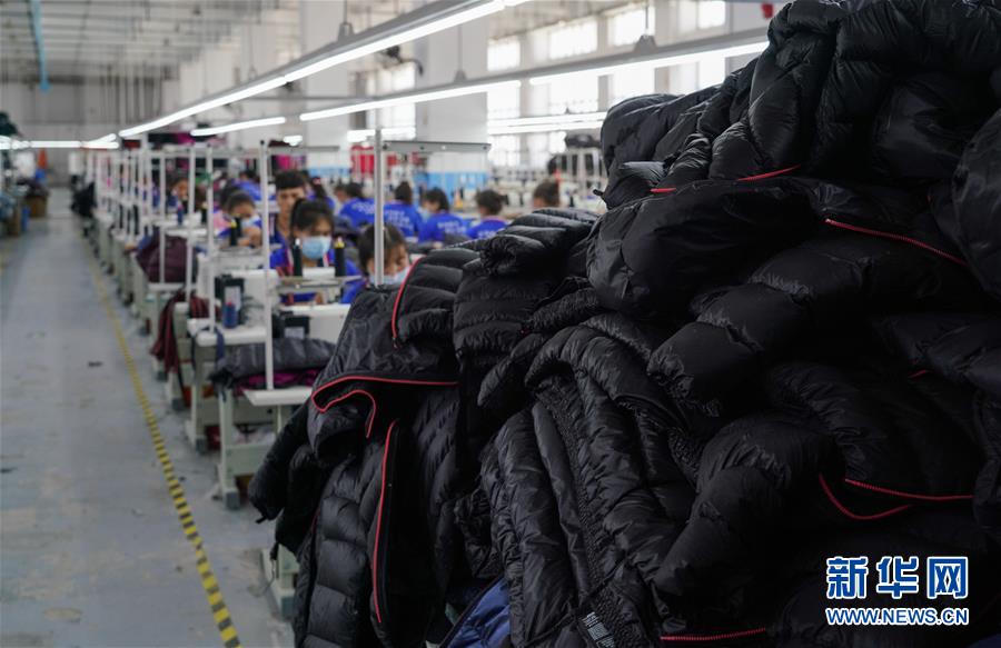 （決戰(zhàn)決勝脫貧攻堅&middot;圖文互動）（3）紡織女工進城記