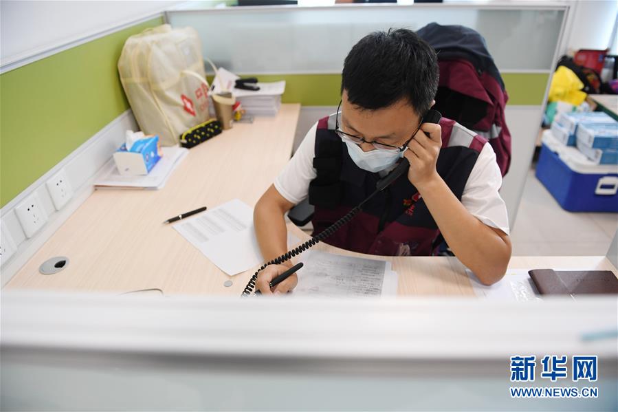 （新華全媒頭條&middot;圖文互動(dòng)）（2）首都再戰(zhàn)&ldquo;疫&rdquo;，難忘40天&mdash;&mdash;寫在北京應(yīng)急響應(yīng)級(jí)別降級(jí)之際